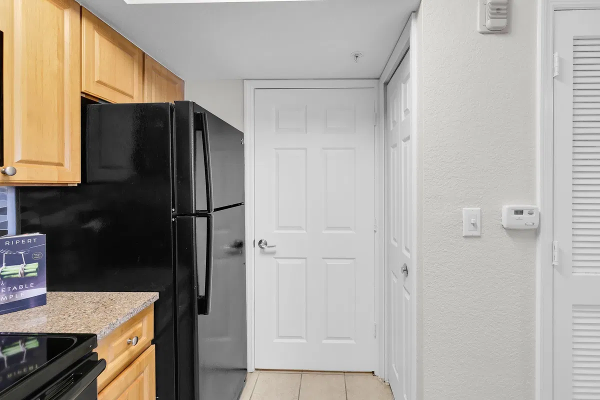 Unit 303 photo 10
