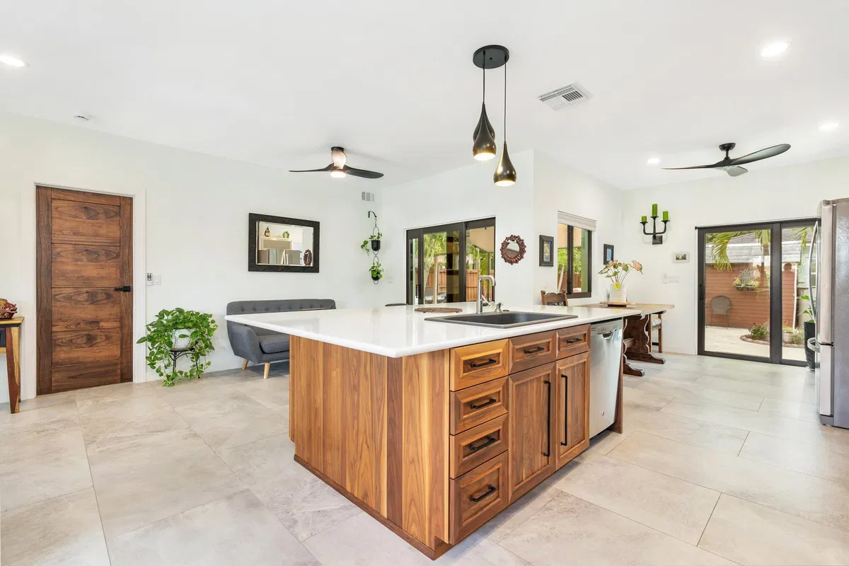 Residence photo 10
