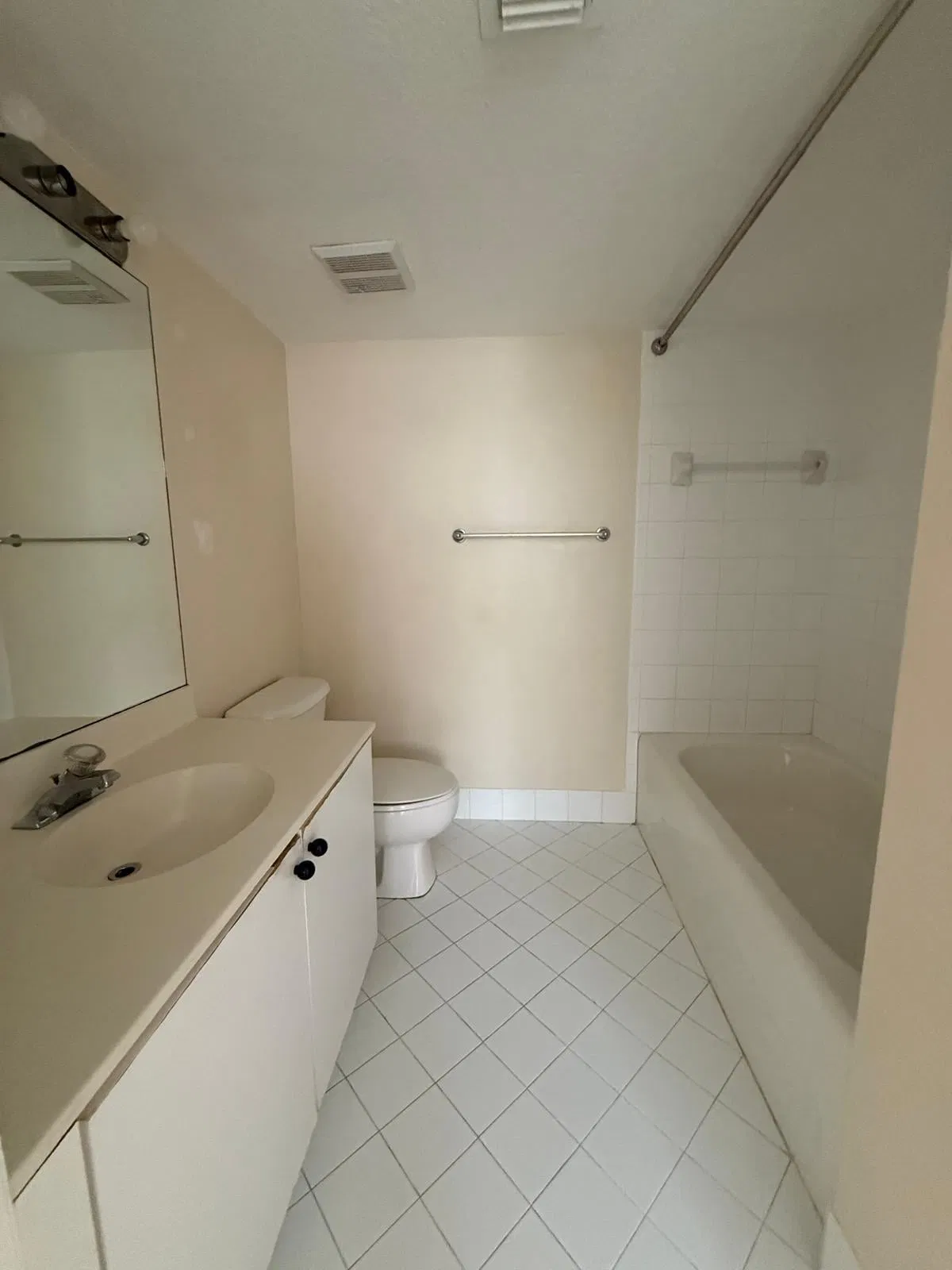 Unit 101 photo 19