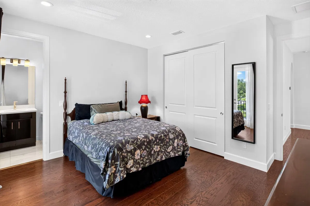  Residence photo 22