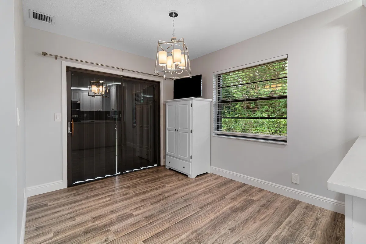 Residence photo 7