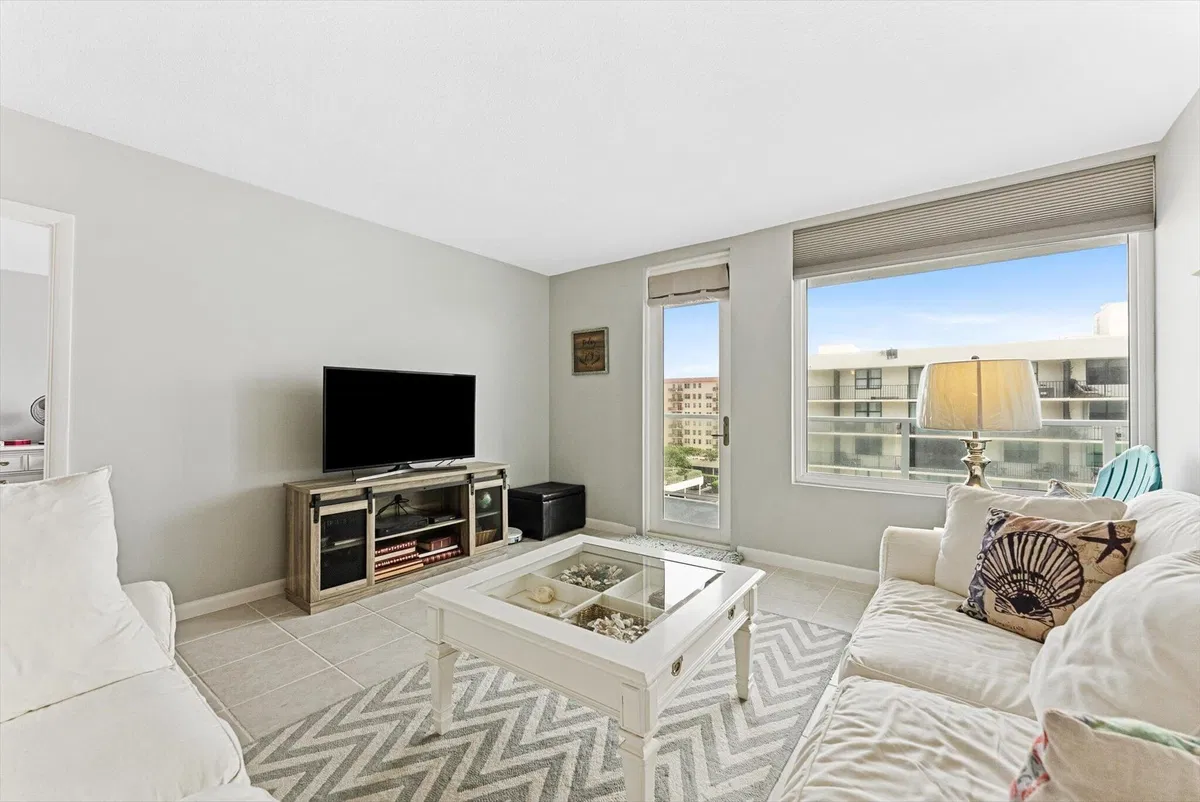 The Patrician of Palm Beach Unit 620 photo 10