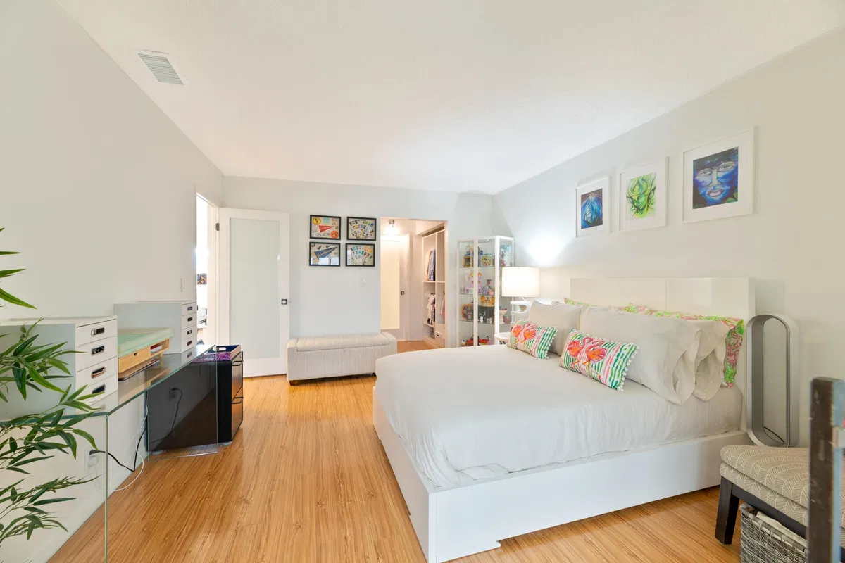Unit 205 photo 13