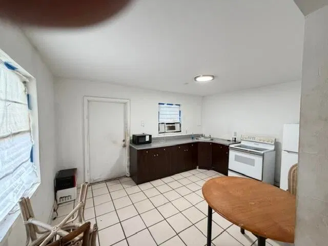 Residence photo 10