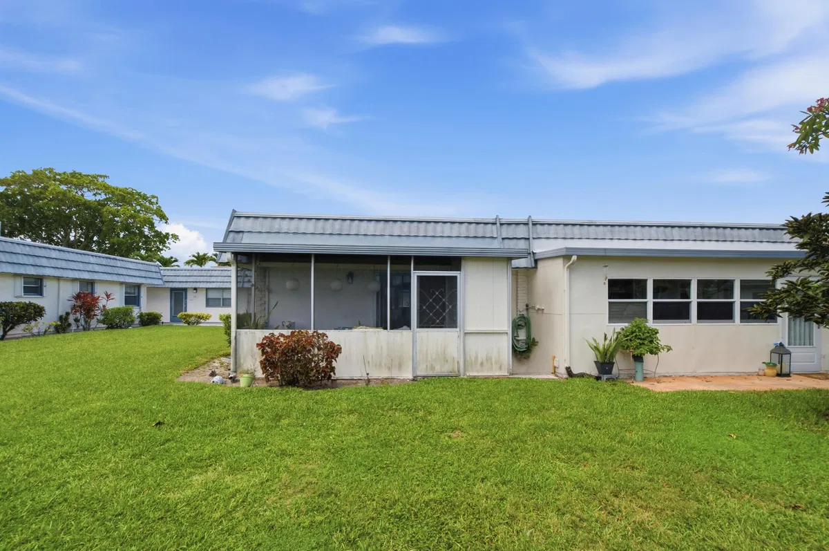 Residence photo 25