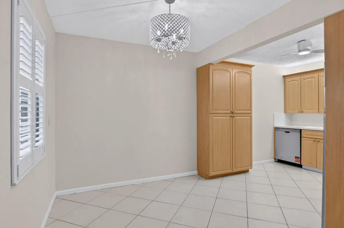 Residence photo 4