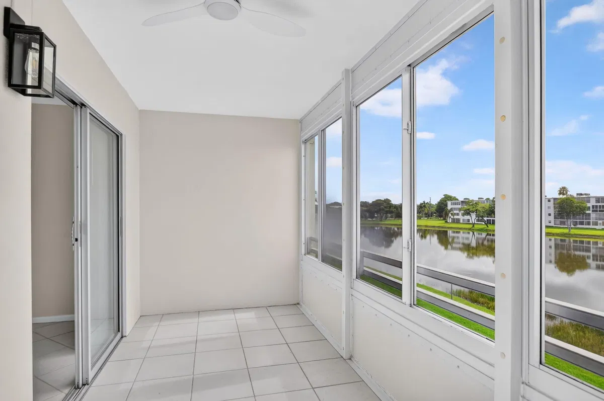Residence photo 25