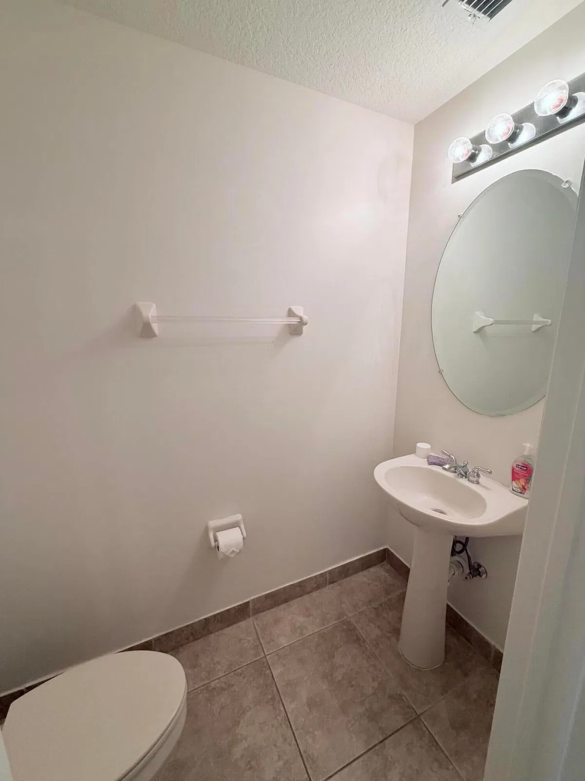 Unit E photo 4
