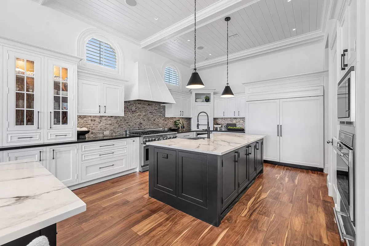 Royal Palm Yacht and Country Club Residence photo 13
