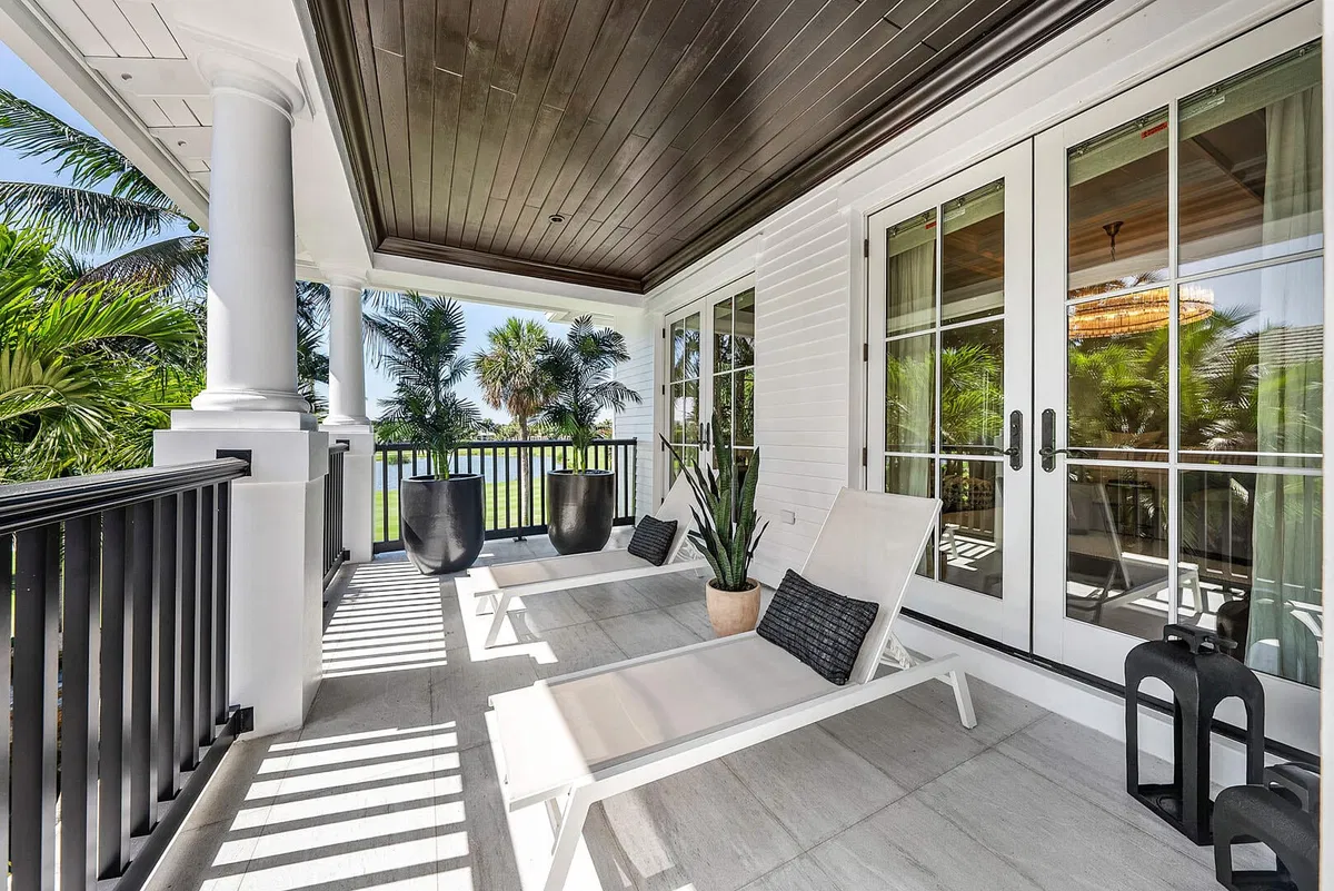Royal Palm Yacht and Country Club Residence photo 43