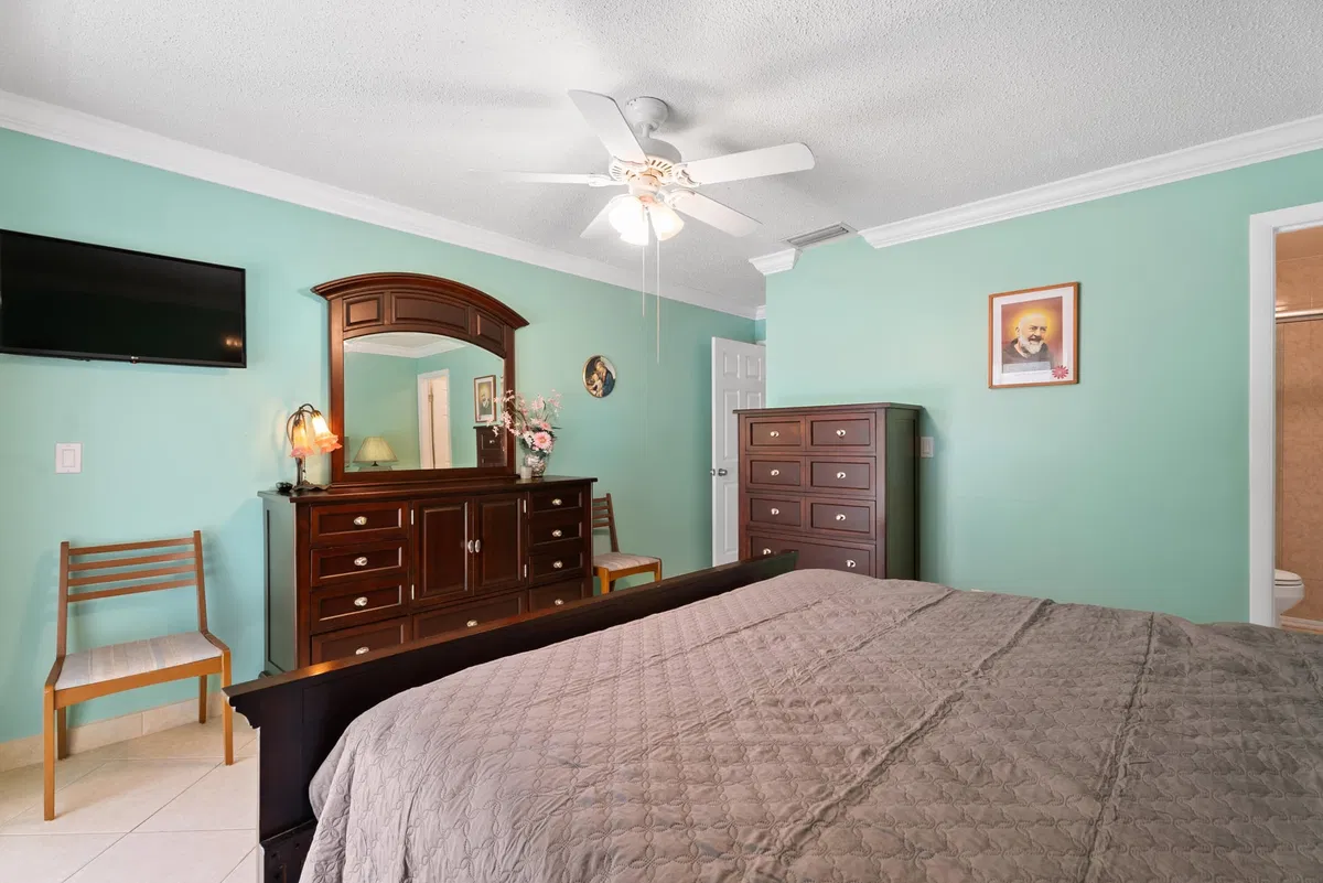 Unit N14 photo 22