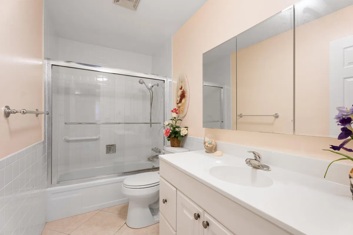 Unit N14 photo 25