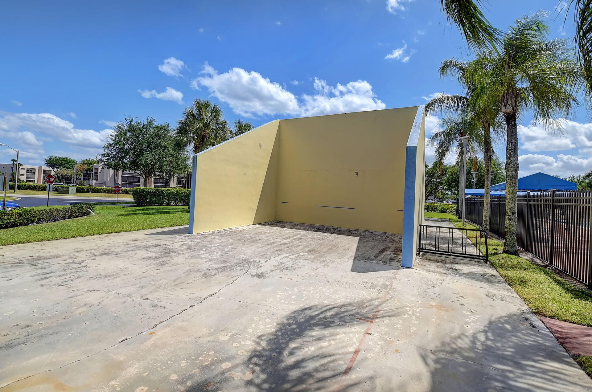 Unit 220 photo 19