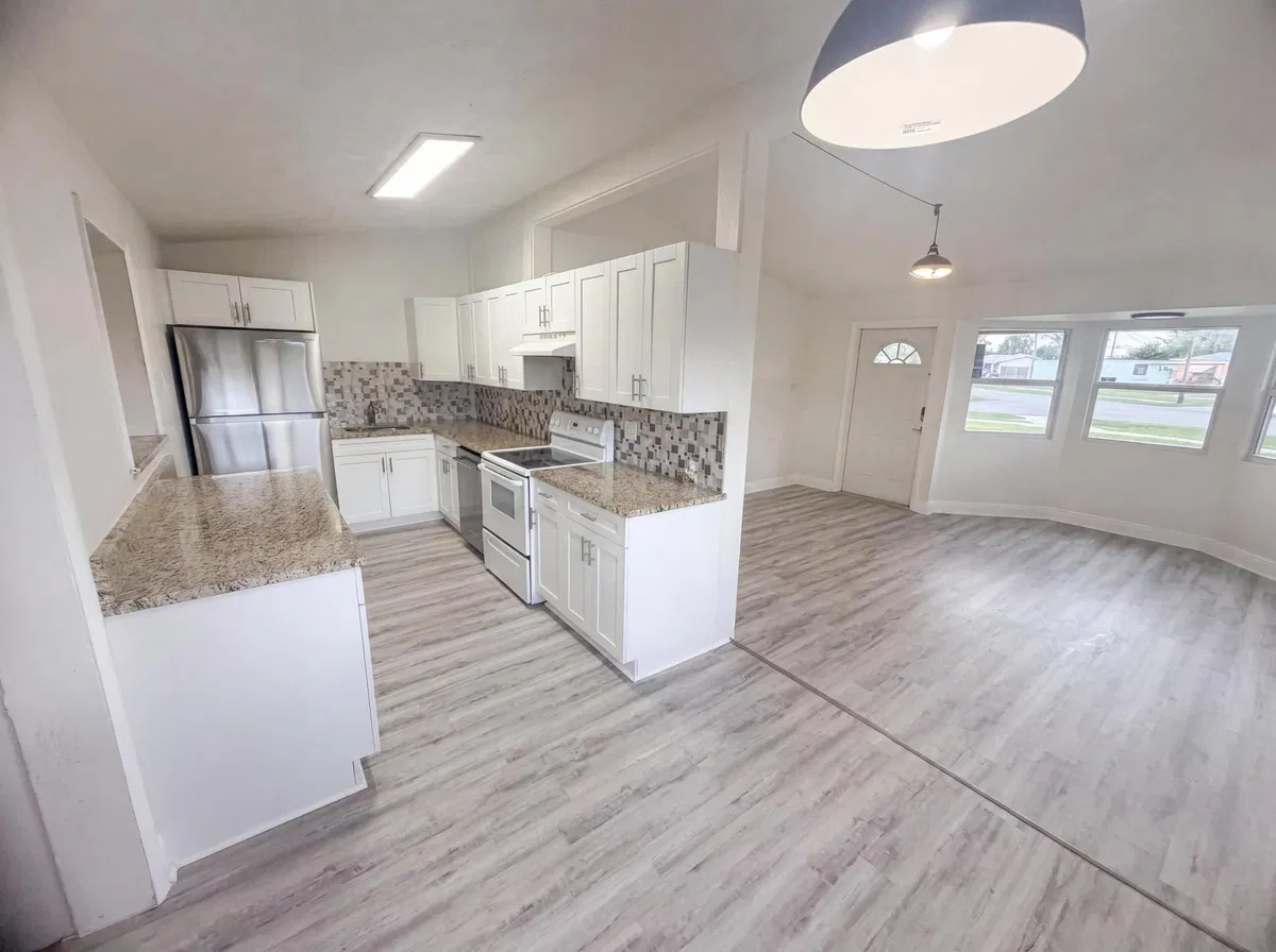  Residence photo 10