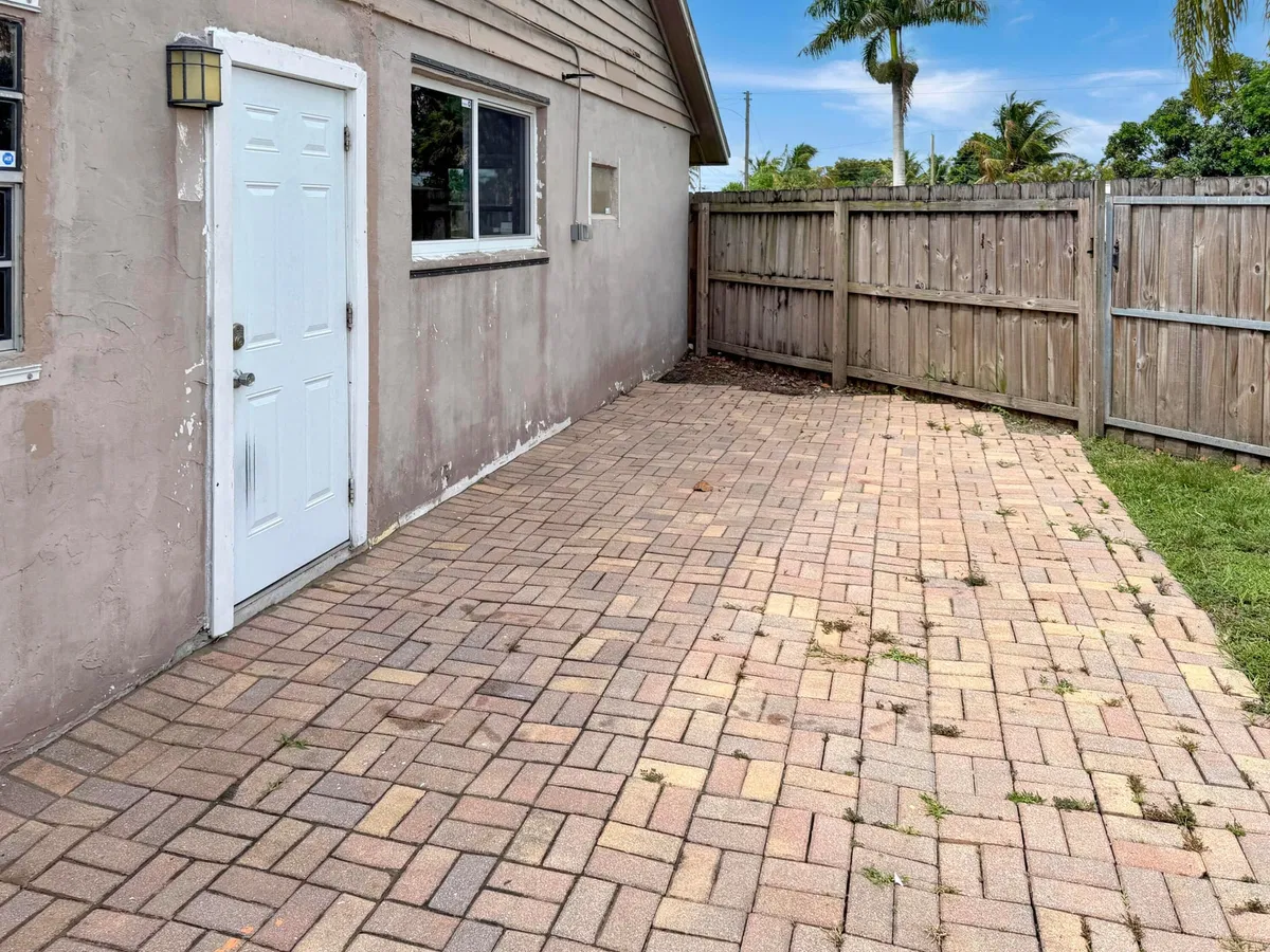  Residence photo 25
