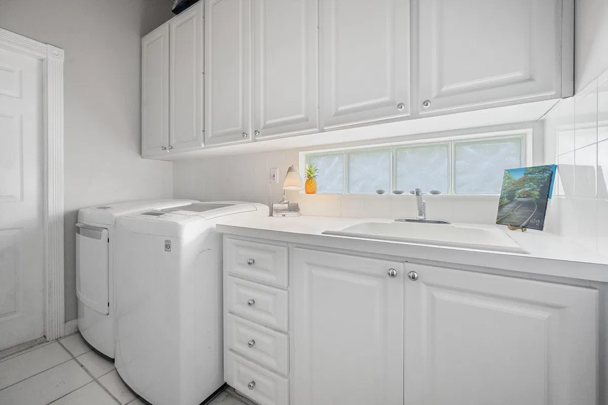  Residence photo 25