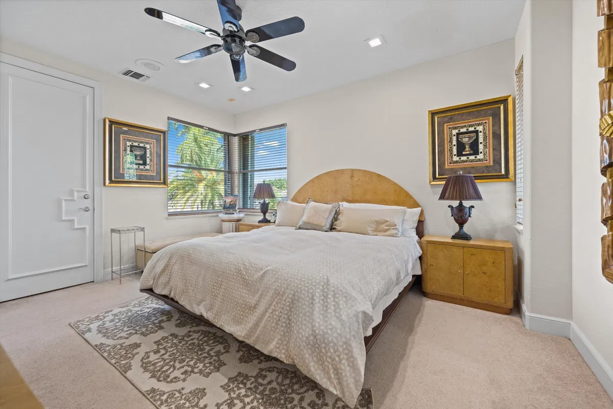  Residence photo 52