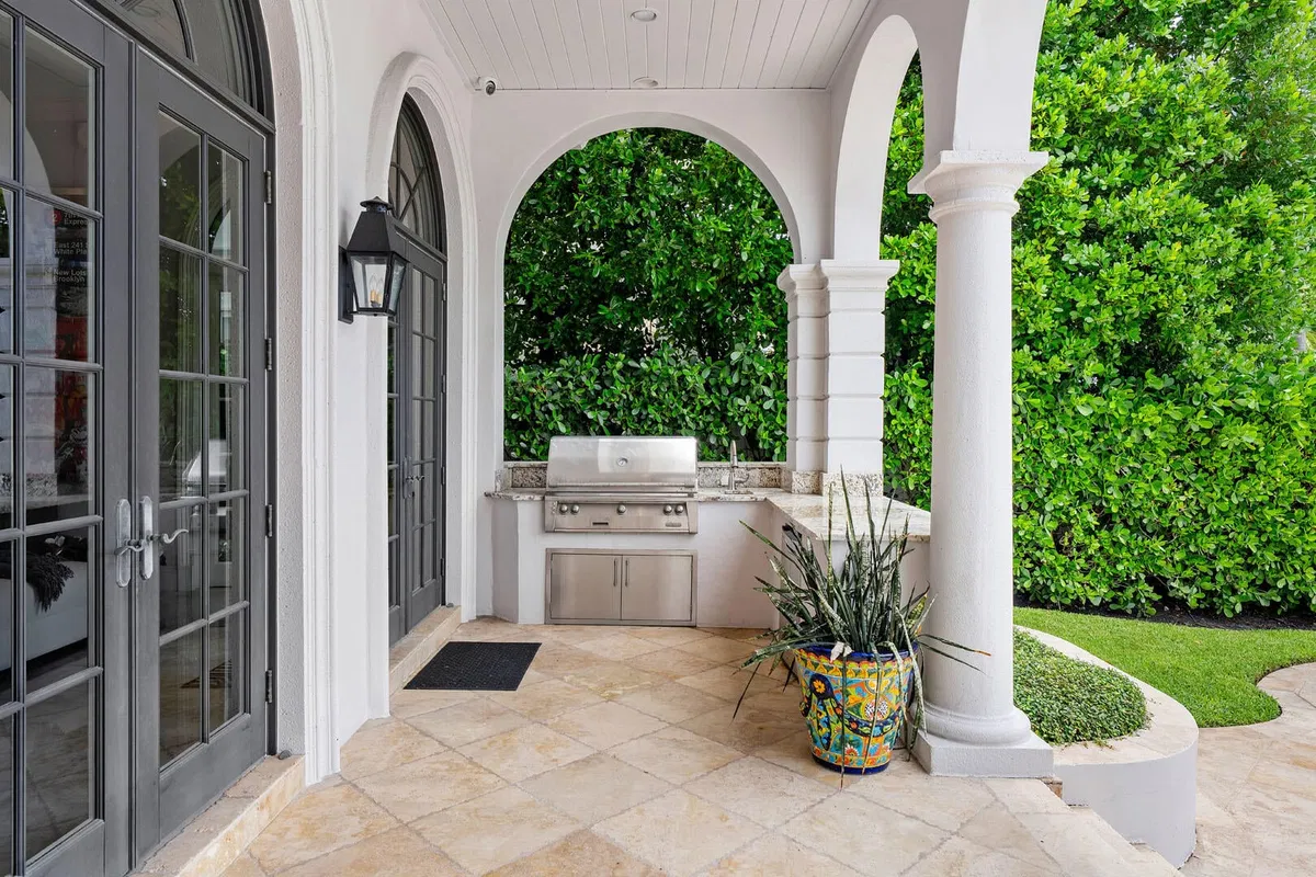 Royal Palm Yacht and Country Club Residence photo 19