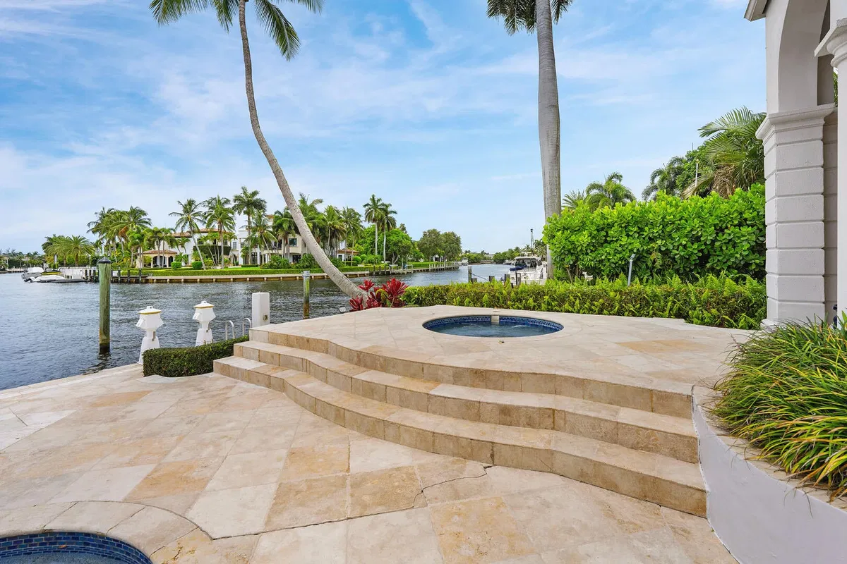 Royal Palm Yacht and Country Club Residence photo 22