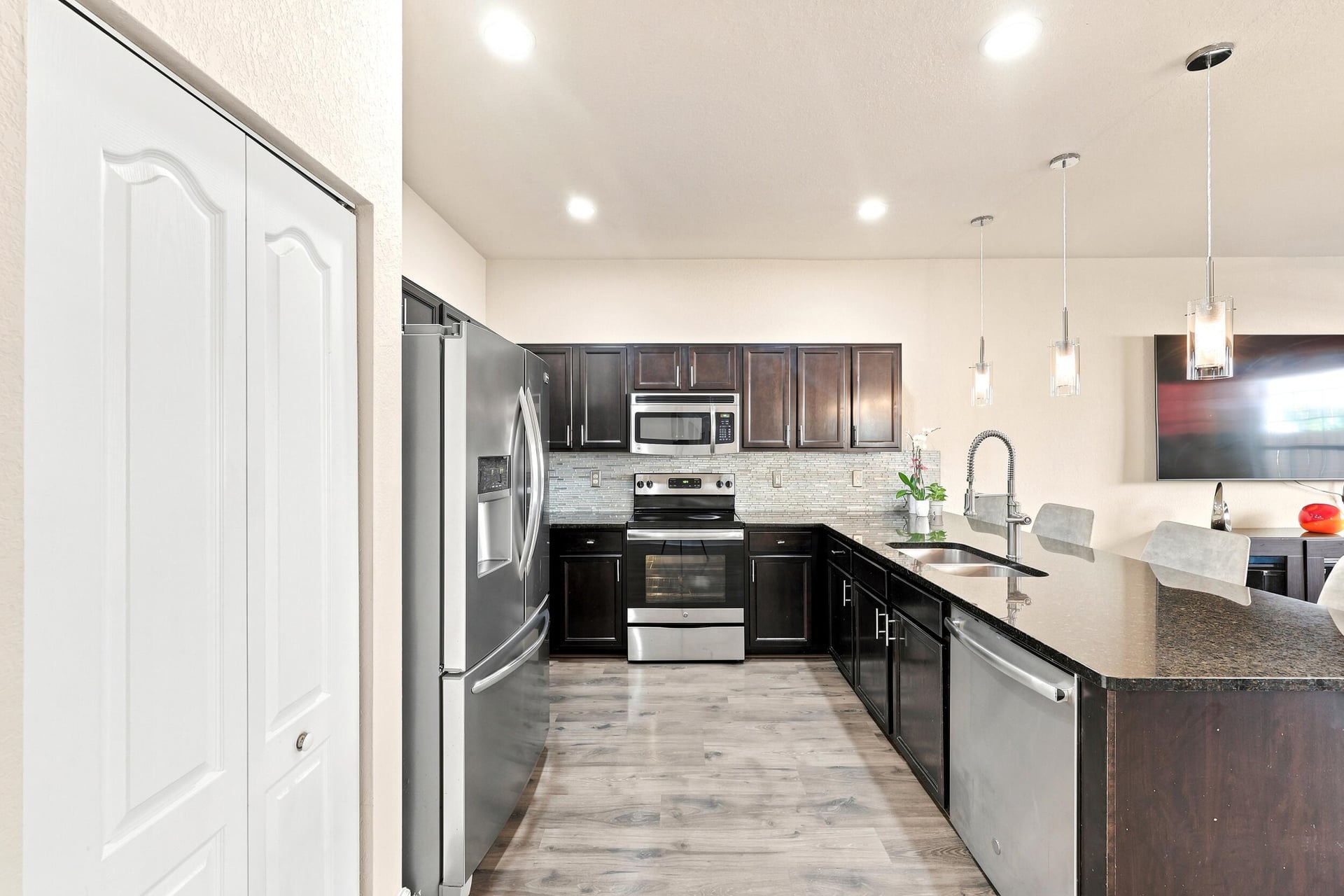 Residence photo 4