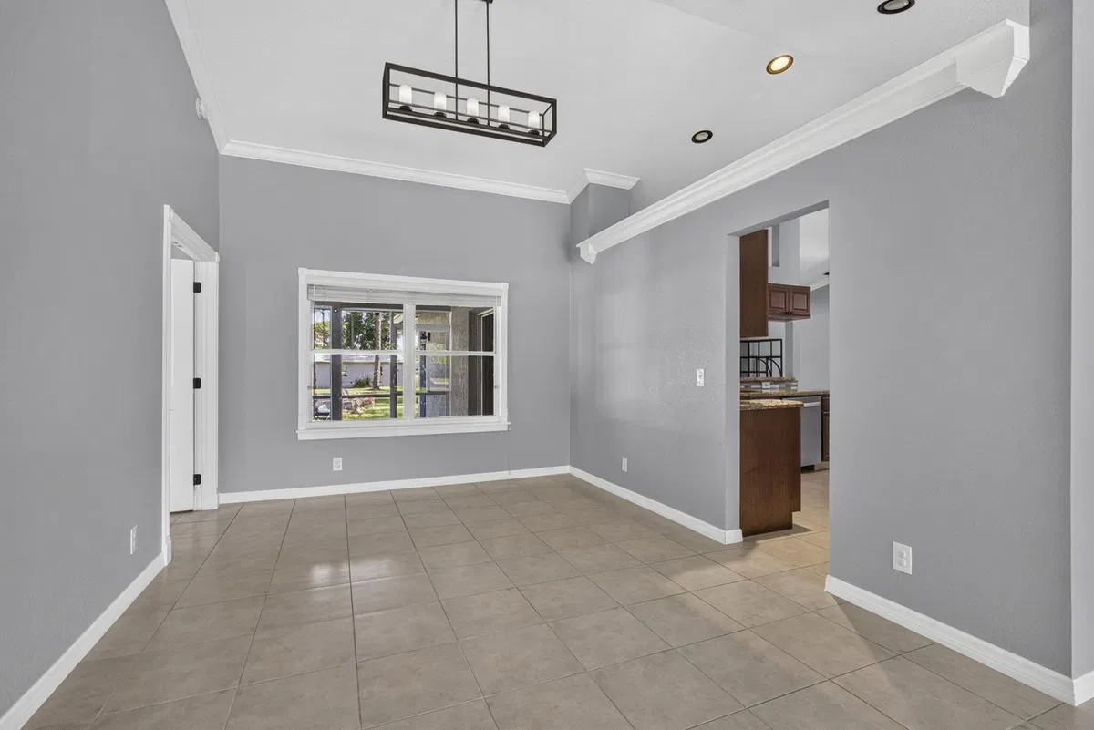  Residence photo 10