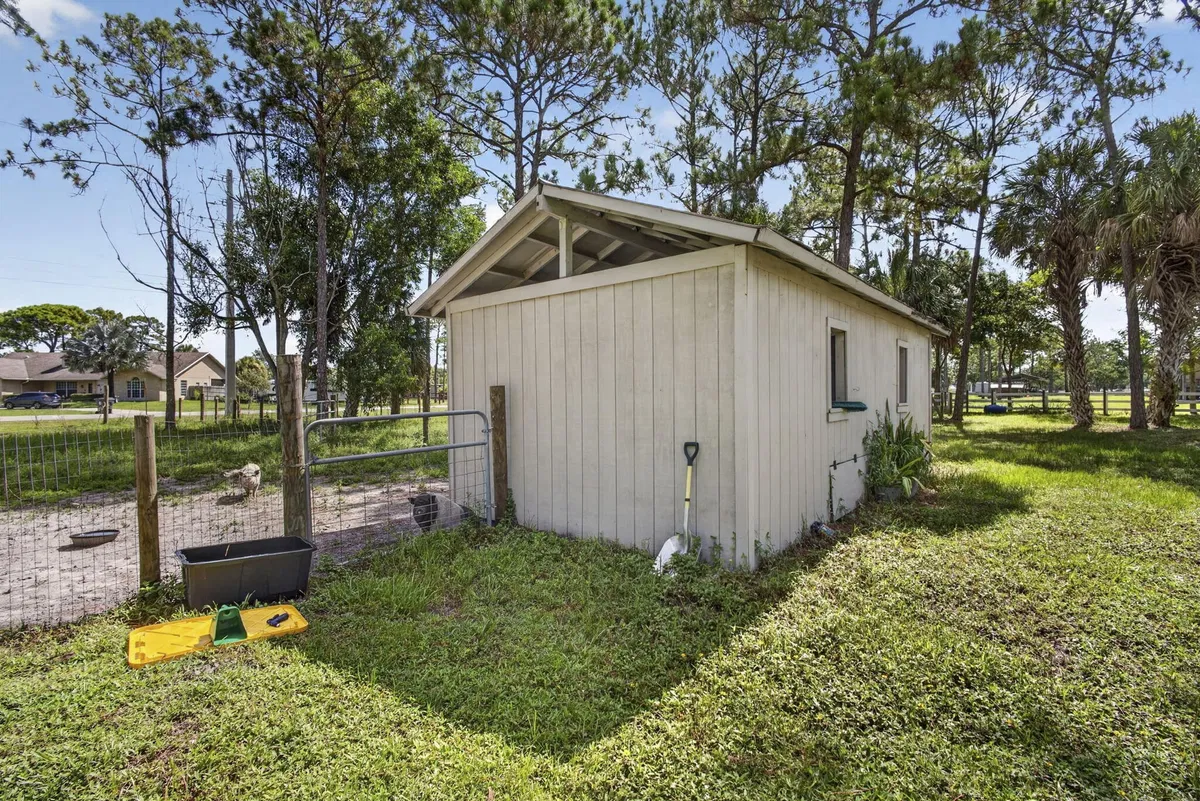  Residence photo 43