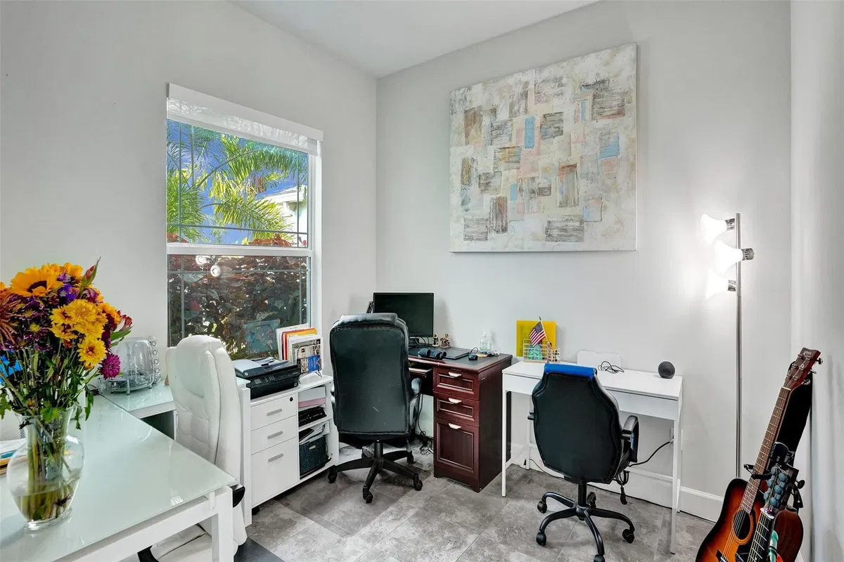 Residence photo 13