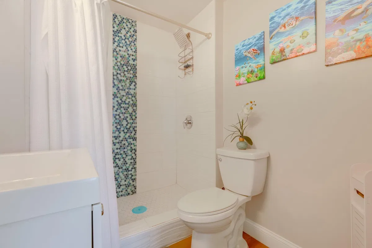 Unit Unit 2 photo 10
