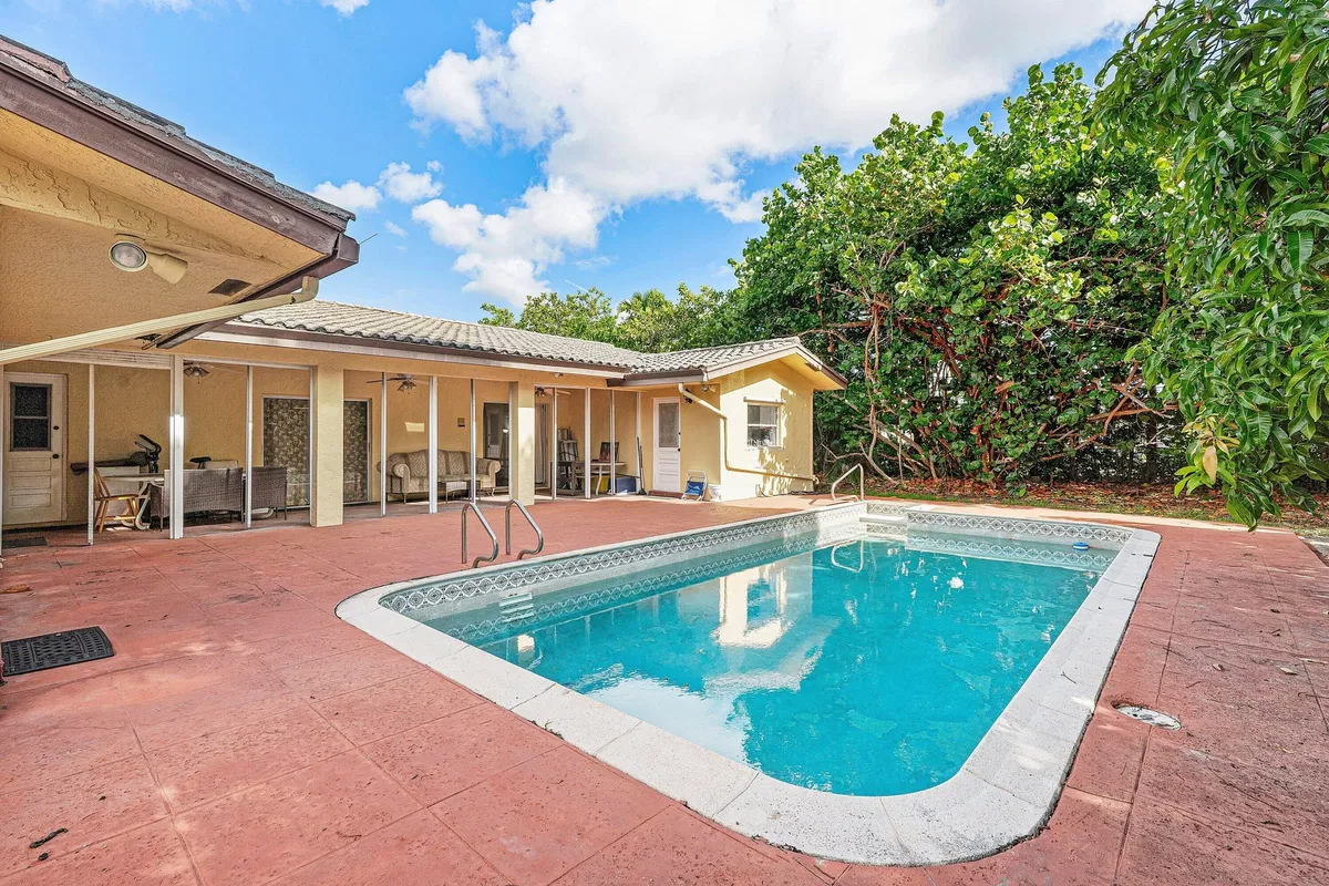 Residence photo 22