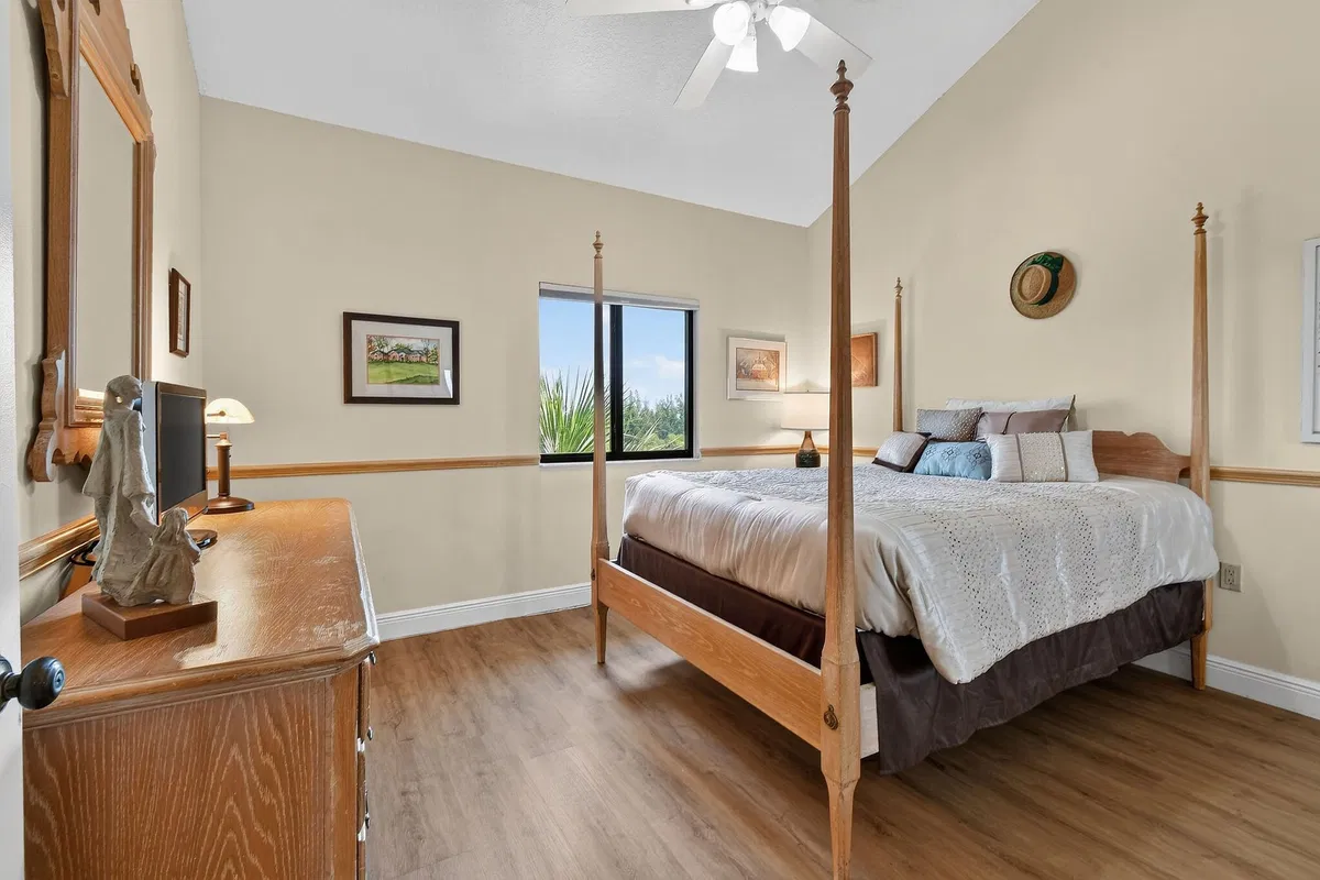  Unit 5010 photo 31