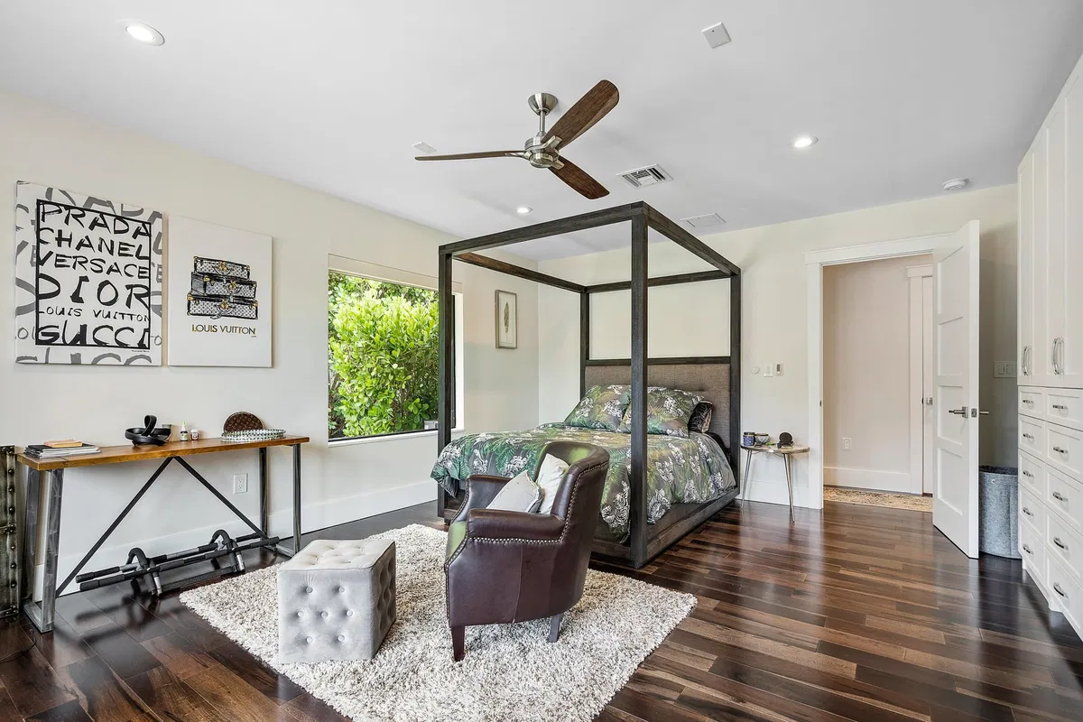  Residence photo 19