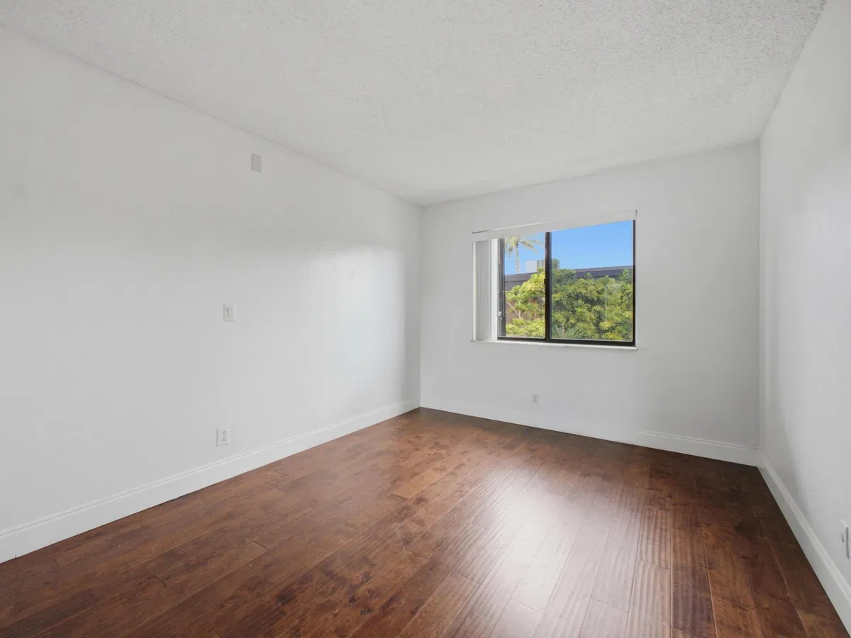  Residence photo 31