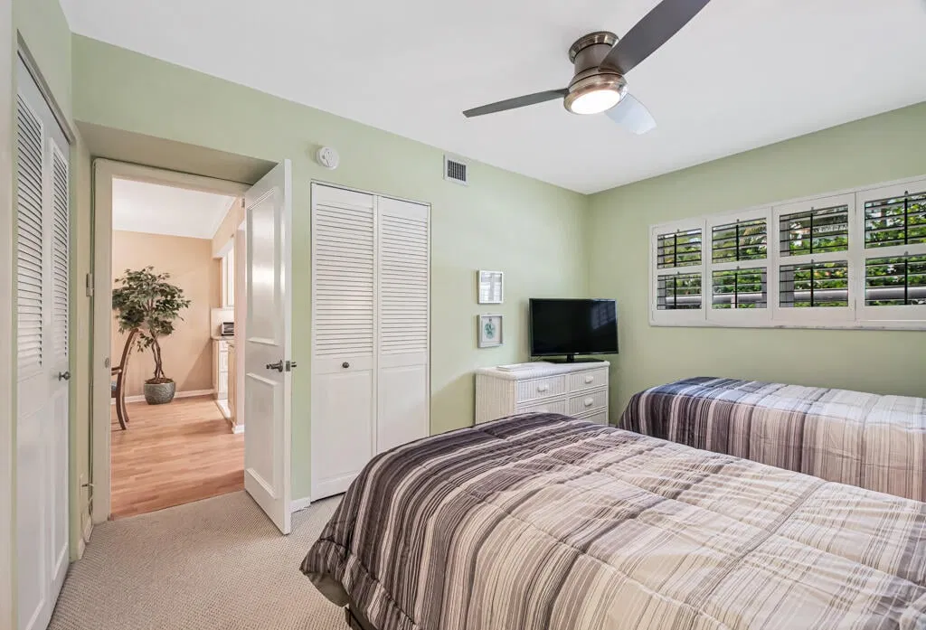  Unit 112 photo 25