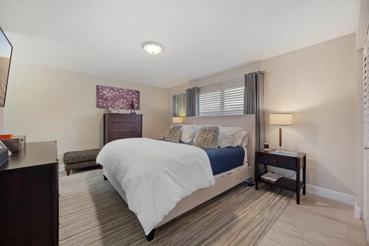 Unit 232 photo 13