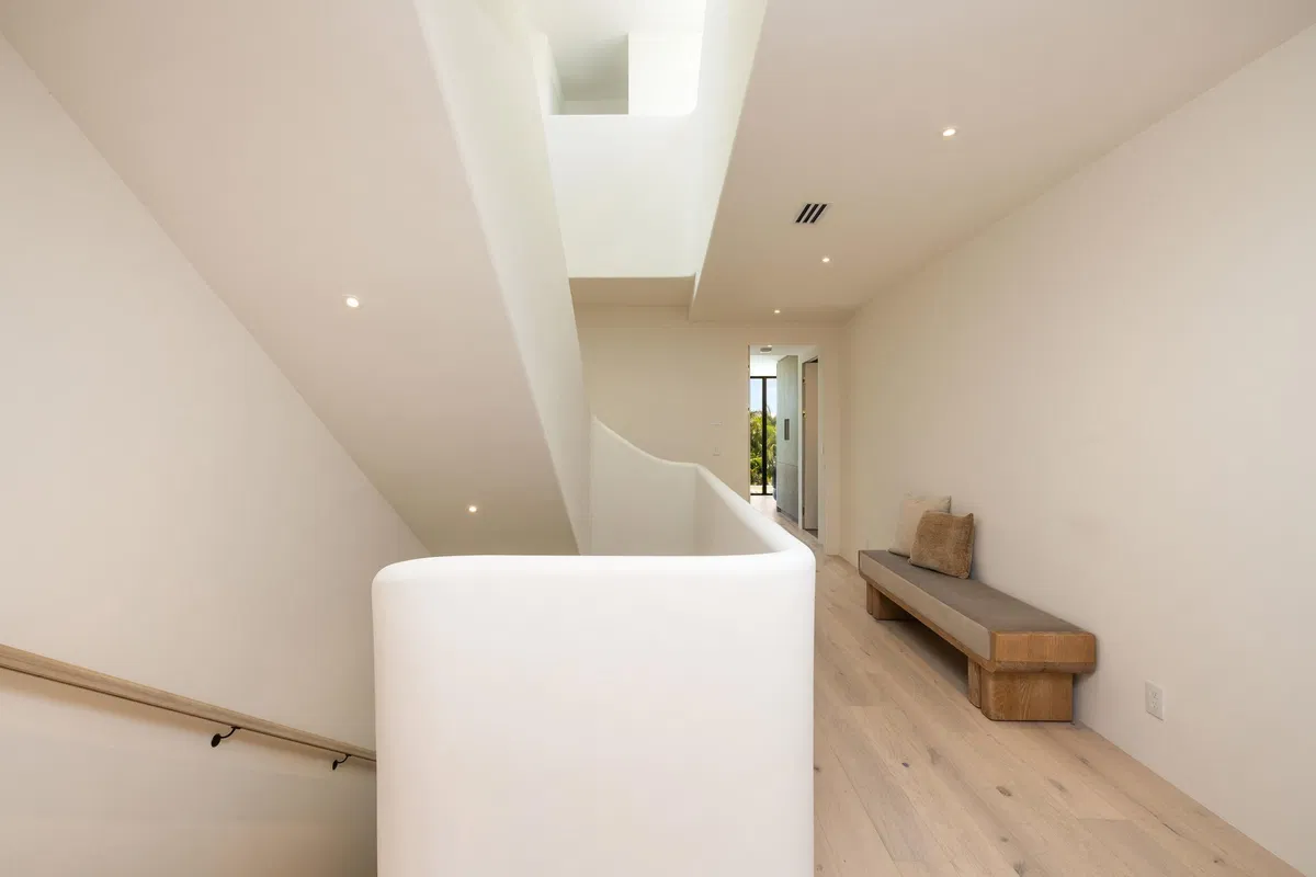 Residence photo 19