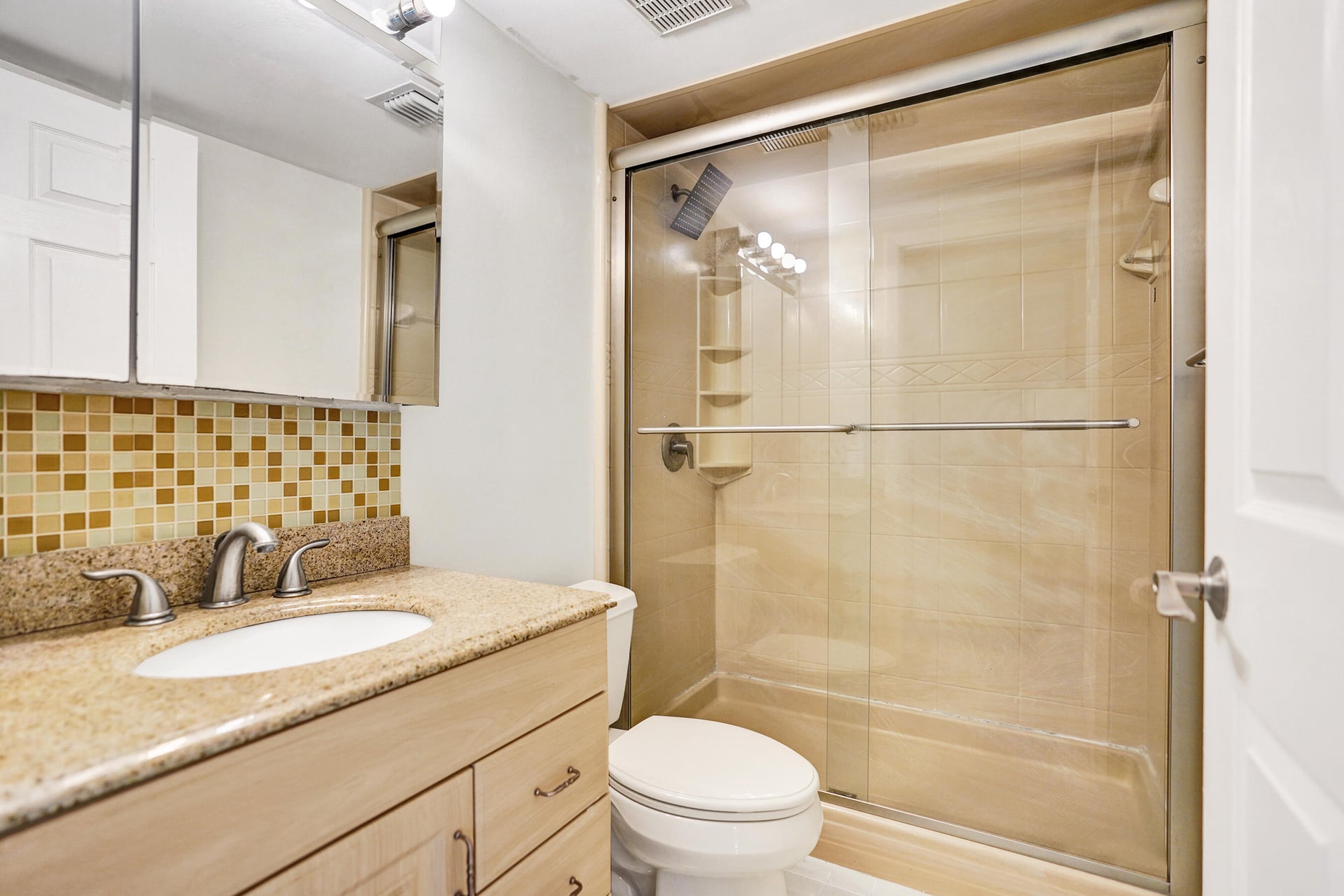 Unit D photo 22