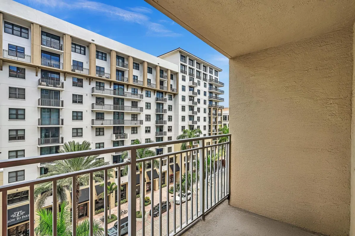 Townsend Place Unit 637 photo 22