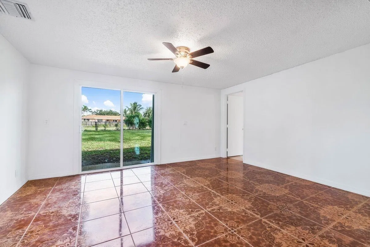 Residence photo 7