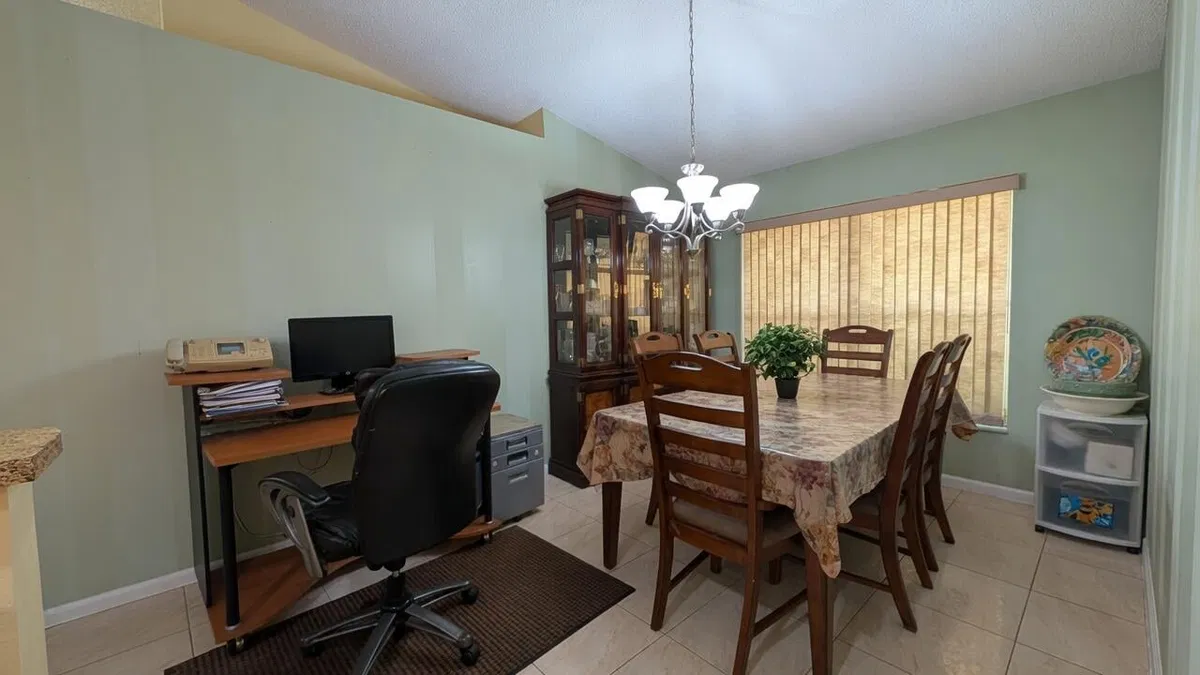 Residence photo 19