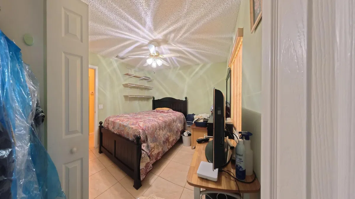 Residence photo 31