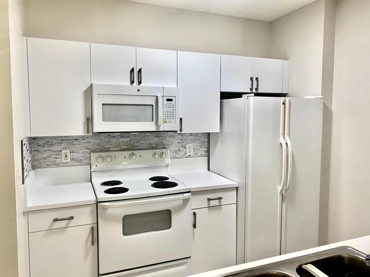 Courtyards in Cityplace Unit 204