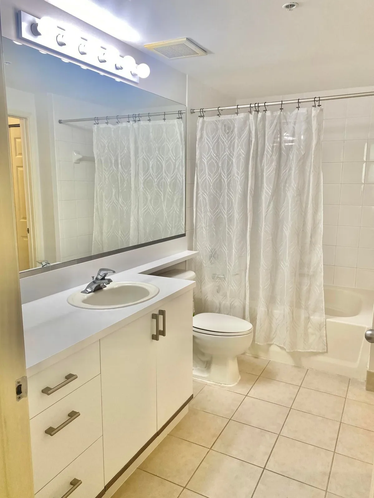Courtyards in Cityplace Unit 204 photo 10