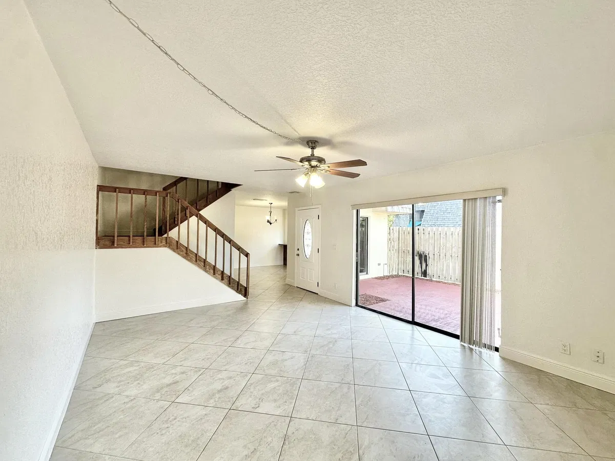 Residence photo 25