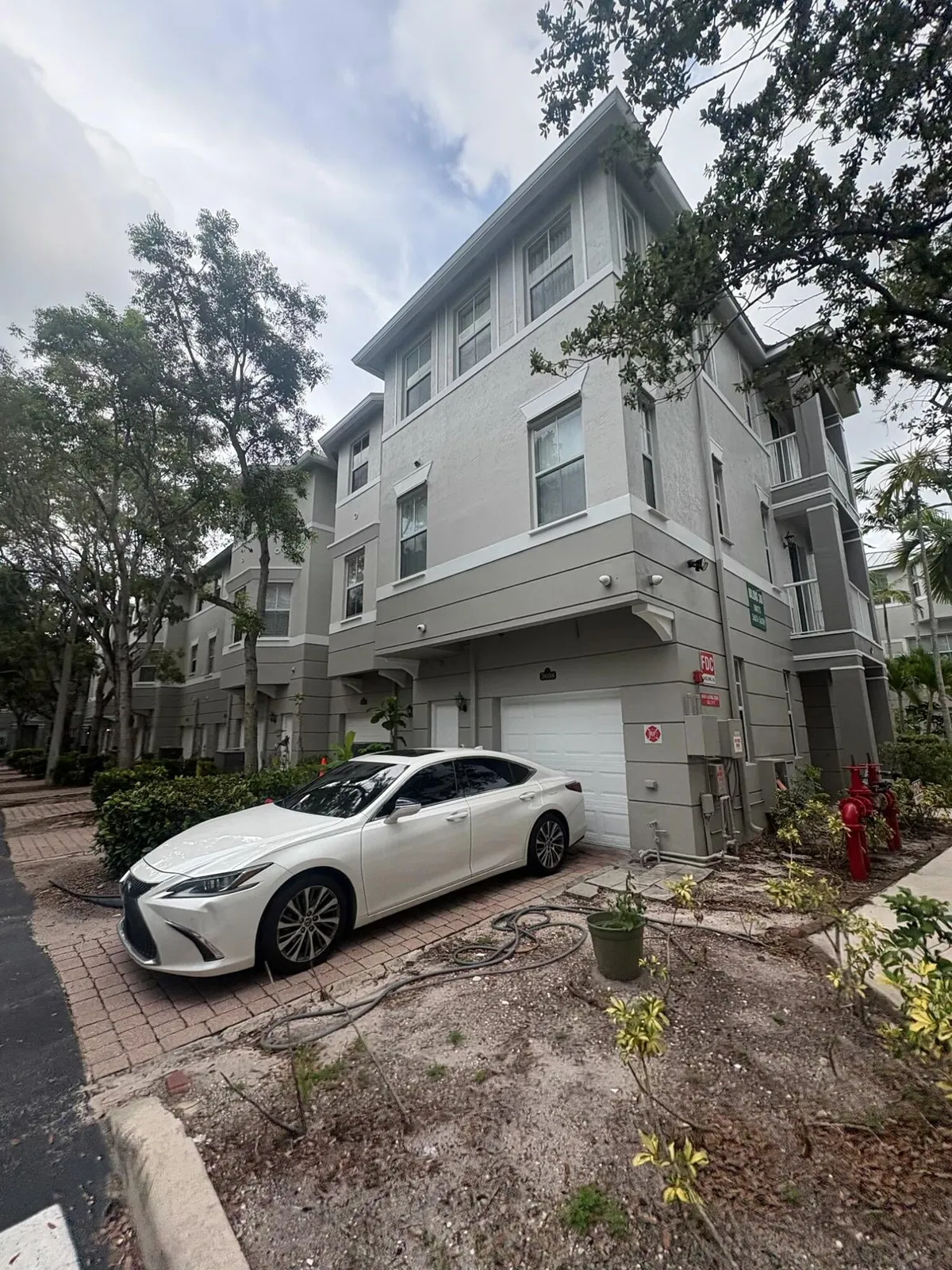 Residence photo 4