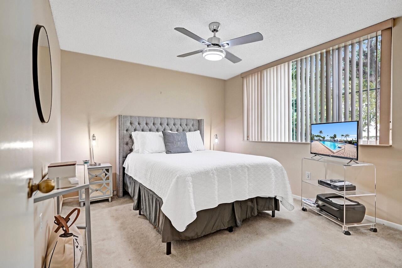 Unit H1 photo 37