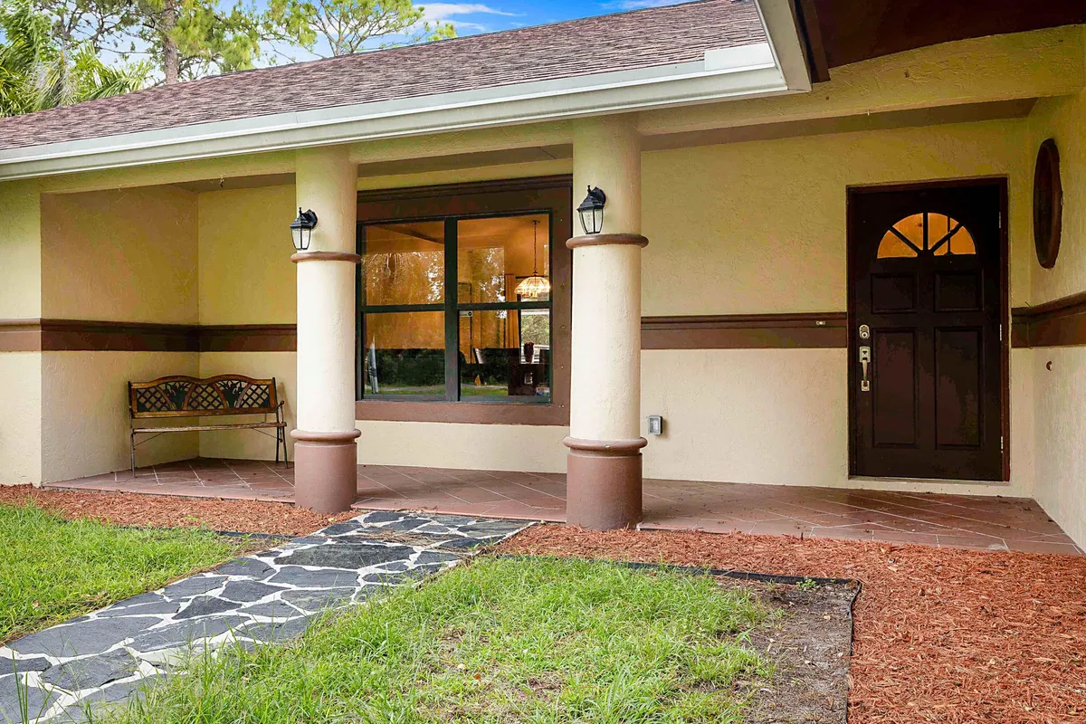 Residence photo 4
