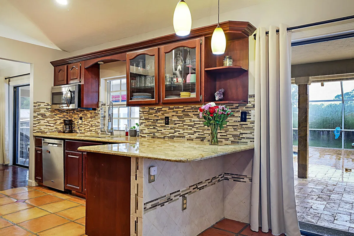 Residence photo 10