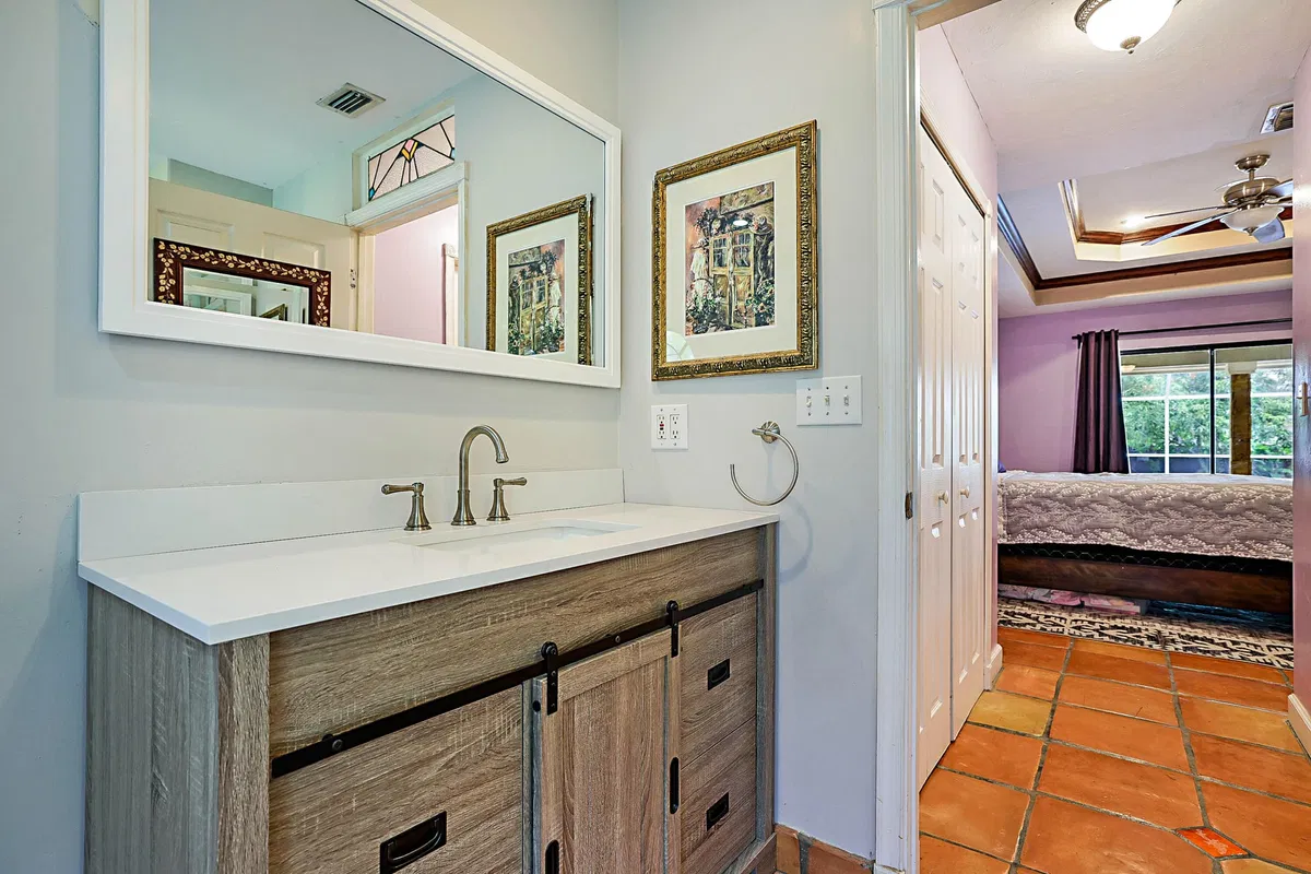 Residence photo 28