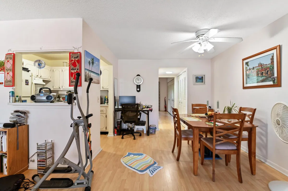 Unit C photo 7