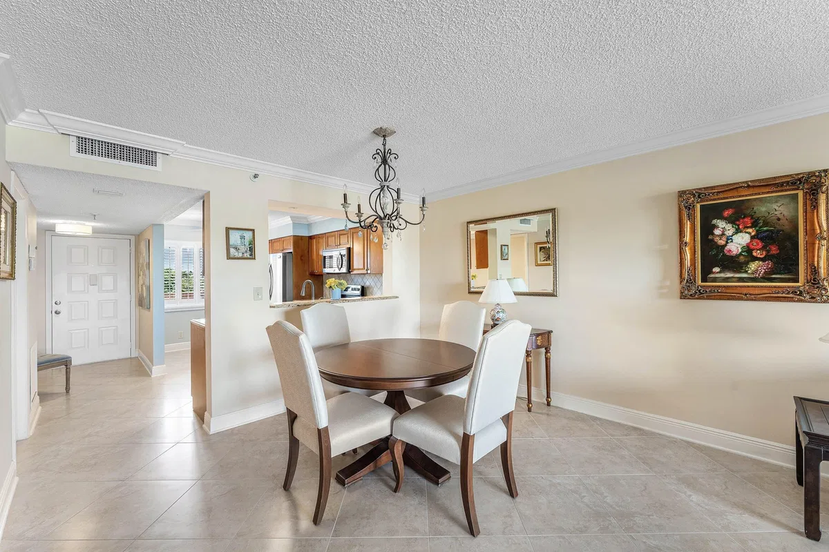 Unit 502 photo 7